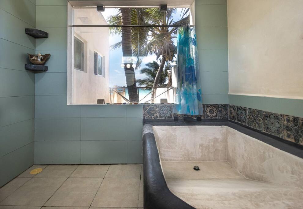 شقة Oceanfront Casita Coral تشيليم المظهر الخارجي الصورة